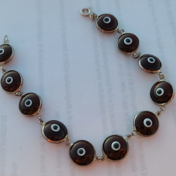 Vintage Brown Evil Eye Bracelet - Picture 5 of 5